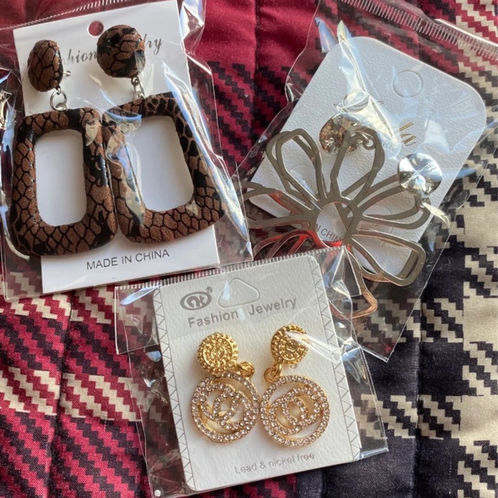 3 earrings